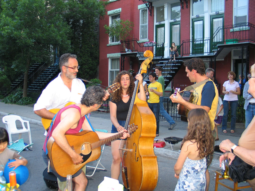 Photographies Fête de la StJean 2006 sur la rue Waverly, Montréal